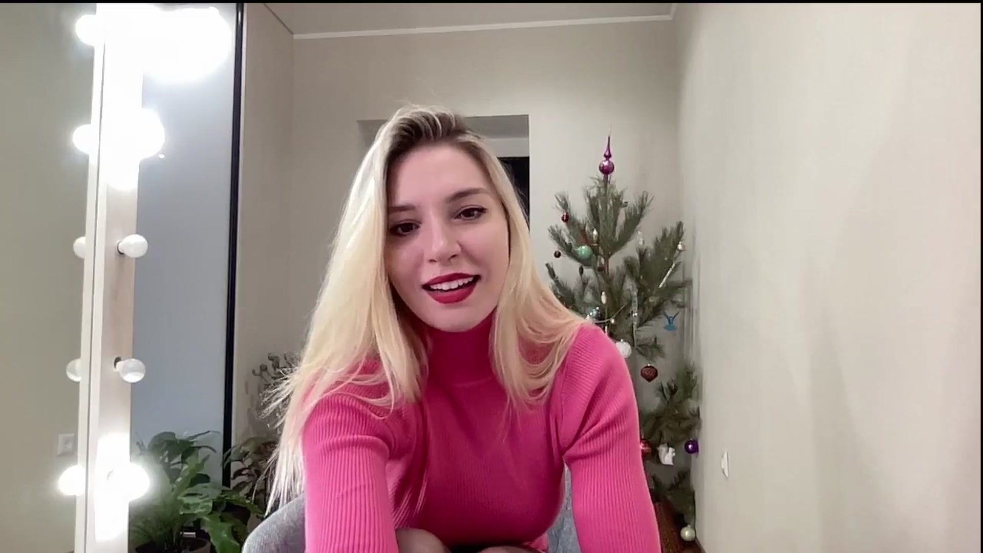 Gallery image thumbnail from AmazingkellyX's myfreecams stream on, 01/03/2025, 11:06 image 4 of 20