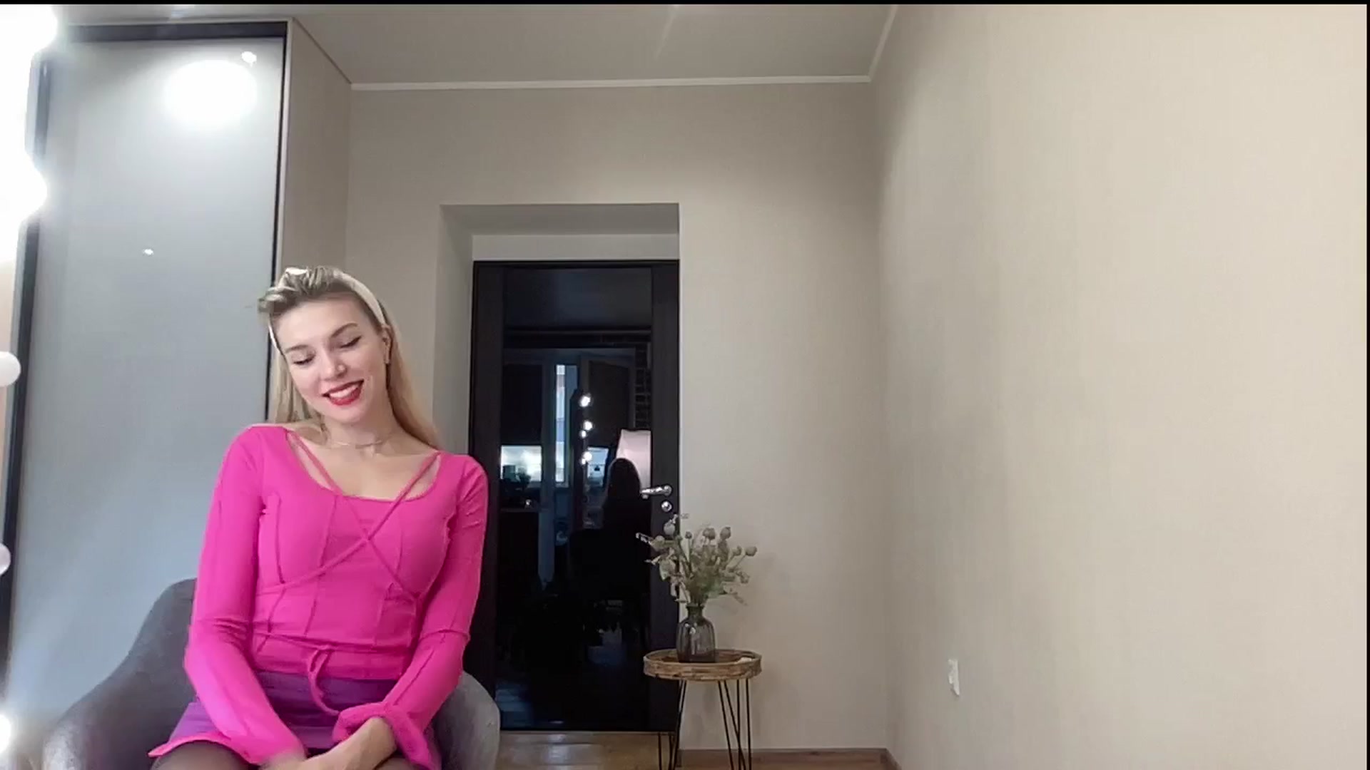 Gallery image thumbnail from AmazingkellyX's myfreecams stream on, 01/19/2025, 12:27 image 1 of 20
