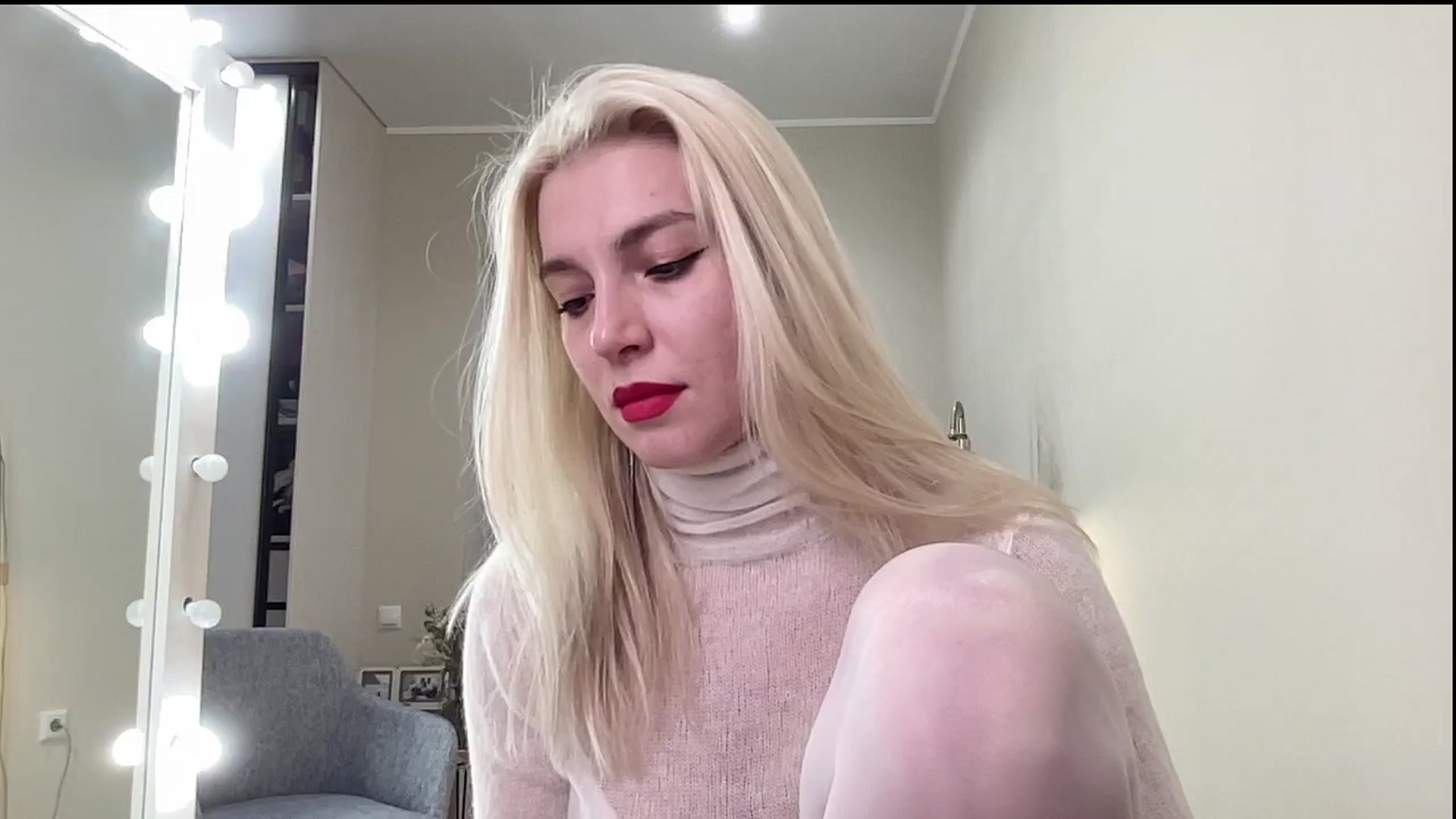 Gallery image thumbnail from AmazingkellyX's myfreecams stream on, 02/08/2025, 13:42 image 15 of 20