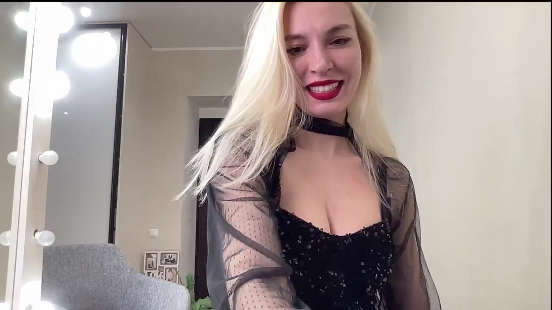 Gallery image thumbnail from AmazingkellyX's myfreecams stream on, 02/22/2025, 11:36 image 8 of 20