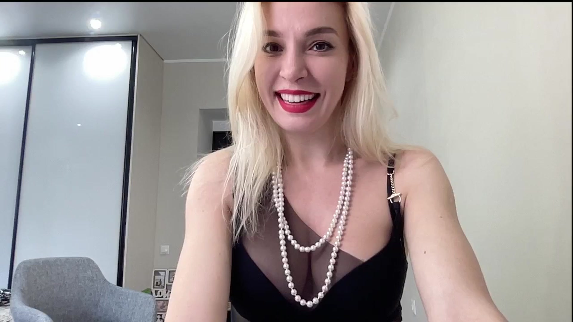 Gallery image thumbnail from AmazingkellyX's myfreecams stream on, 02/28/2025, 10:29 image 3 of 20