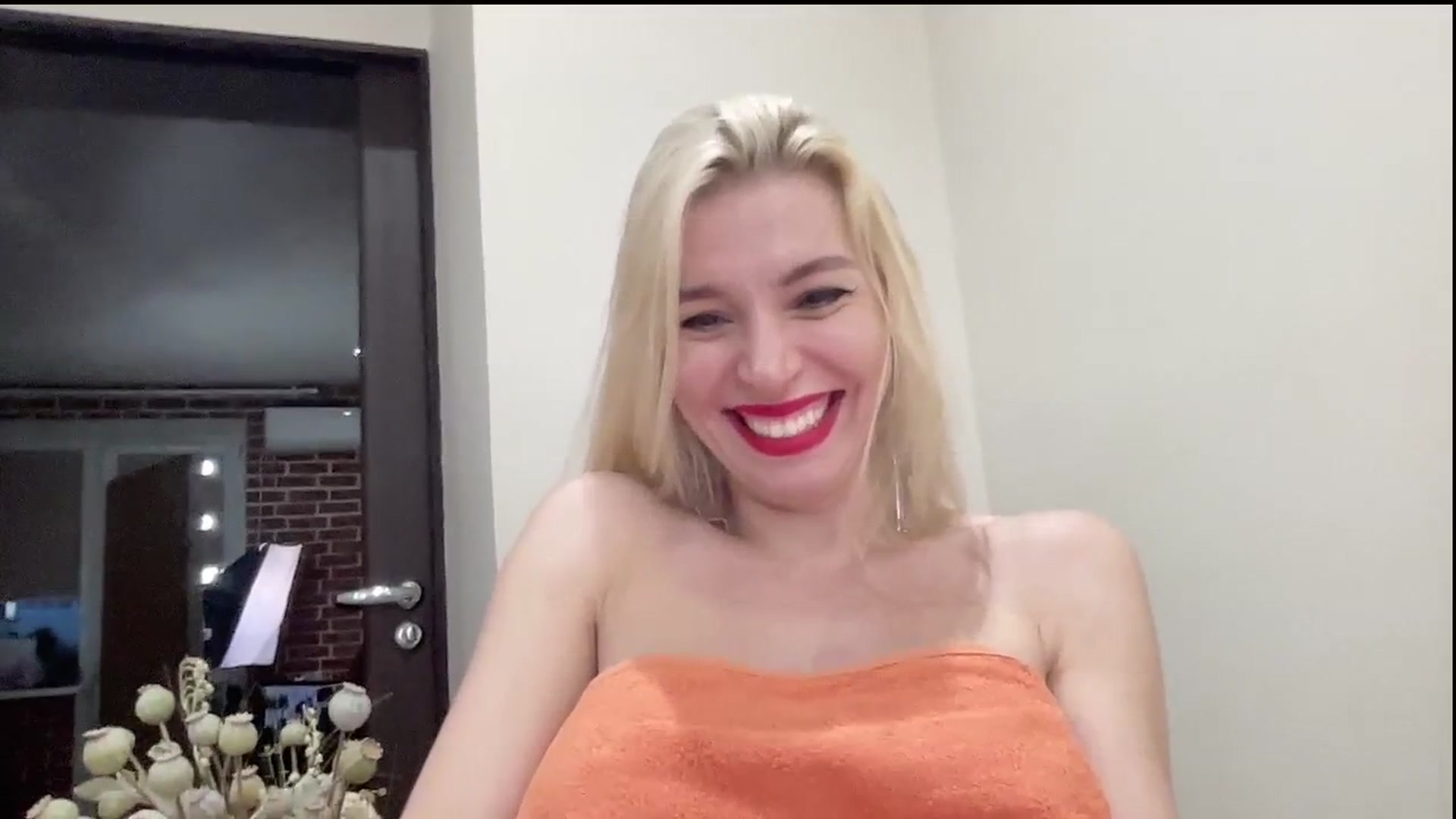 Gallery image thumbnail from AmazingkellyX's myfreecams stream on, 03/02/2025, 13:53 image 8 of 20