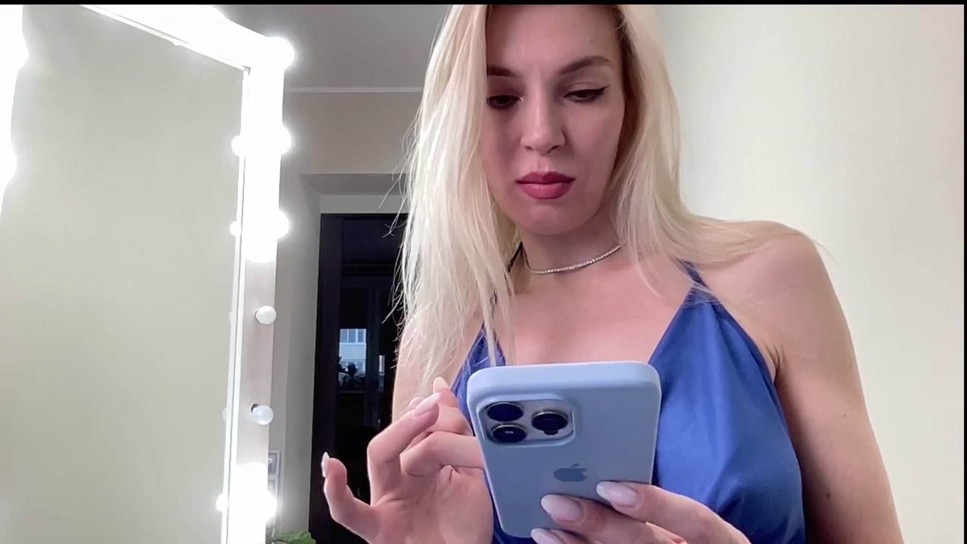 Gallery image thumbnail from AmazingkellyX's myfreecams stream on, 03/16/2025, 11:05 image 10 of 20