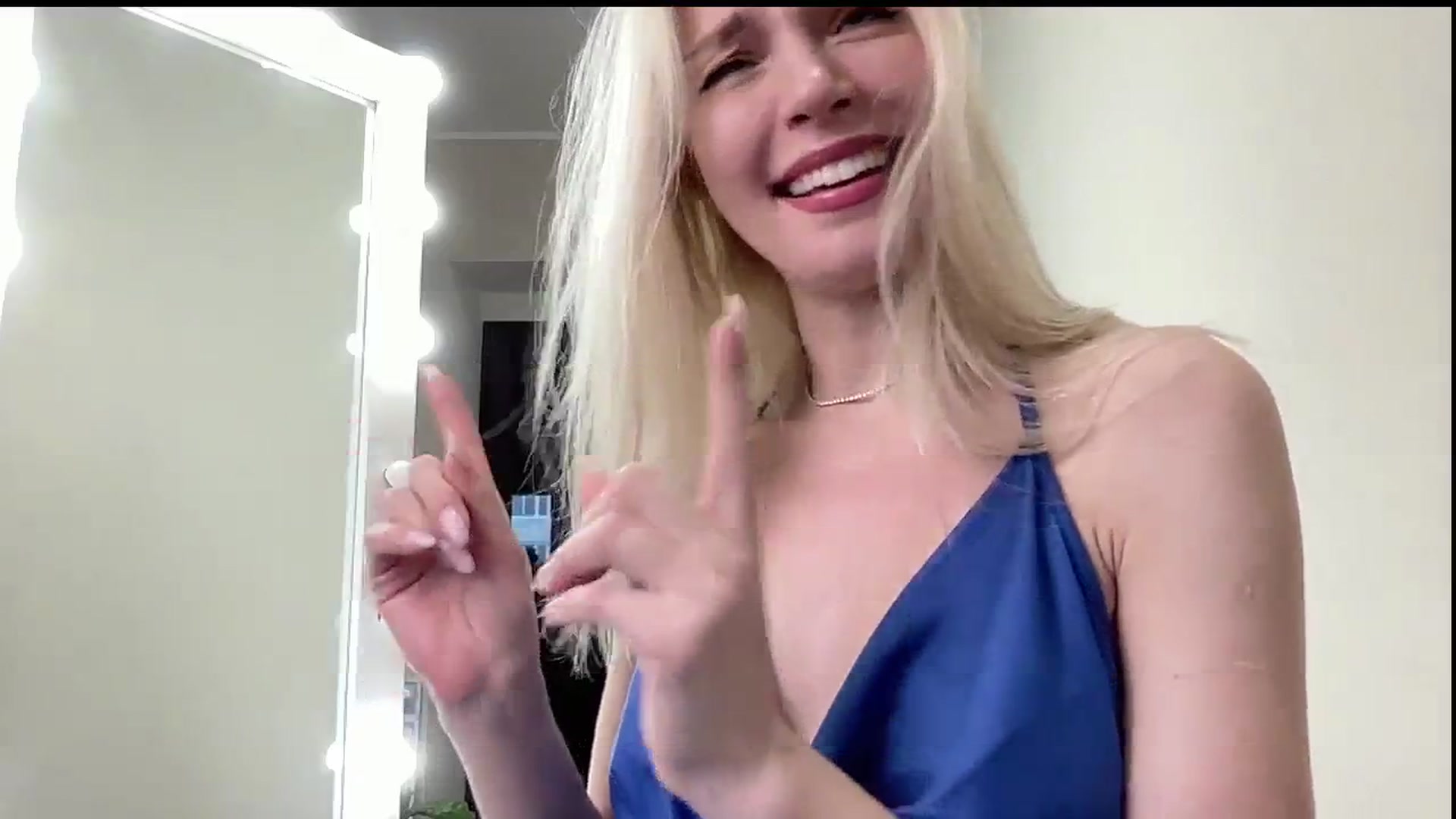 Gallery image thumbnail from AmazingkellyX's myfreecams stream on, 03/16/2025, 11:05 image 11 of 20