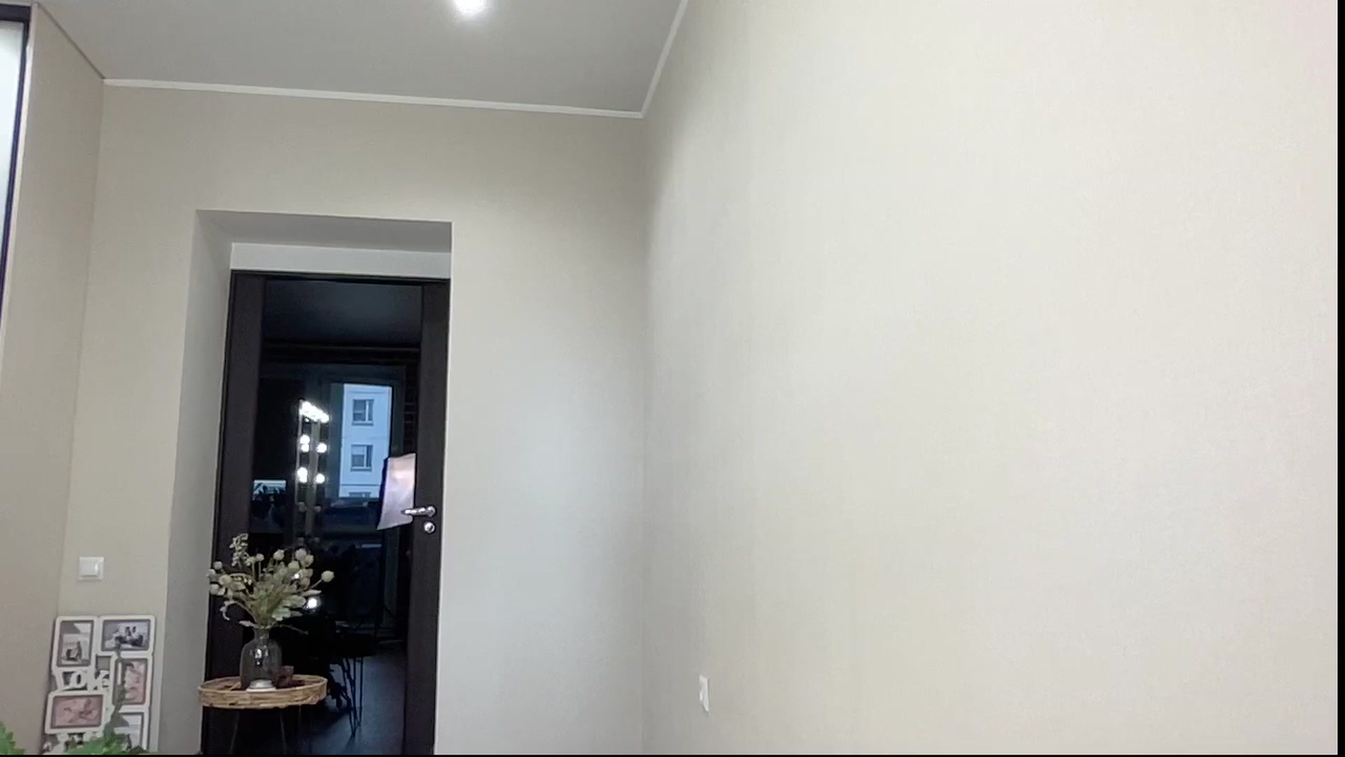 Gallery image thumbnail from AmazingkellyX's myfreecams stream on, 04/10/2025, 12:08 image 18 of 20