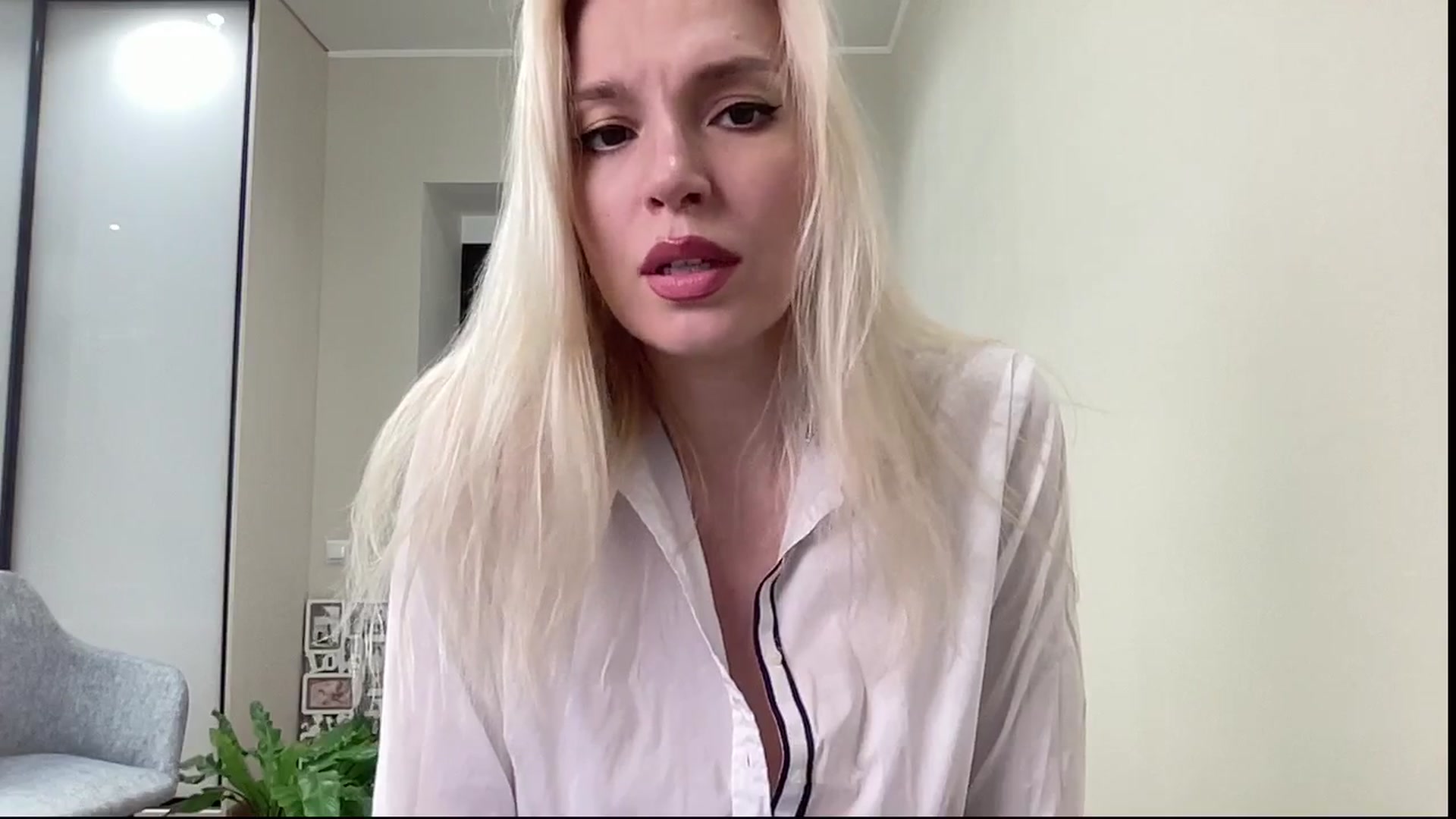 Gallery image thumbnail from AmazingkellyX's myfreecams stream on, 04/10/2025, 12:08 image 11 of 20