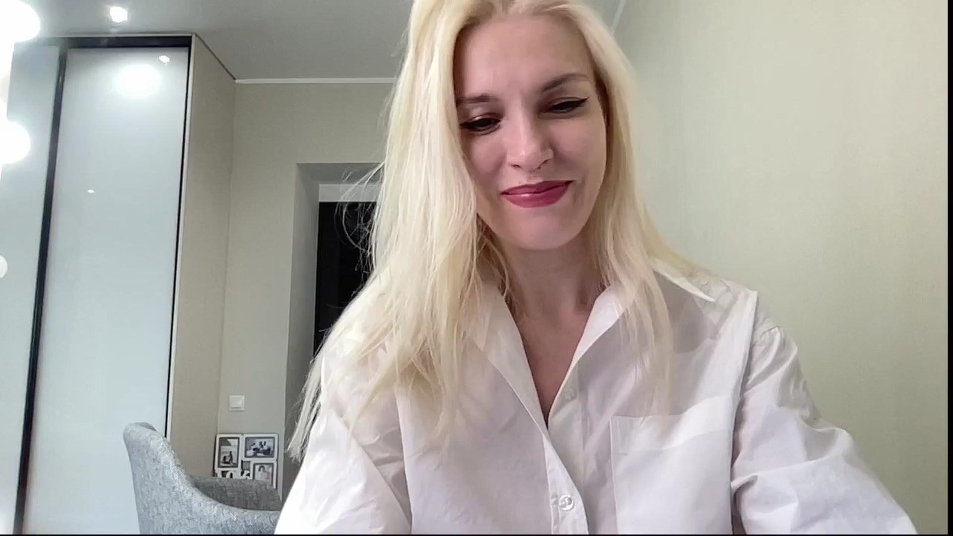 Gallery image thumbnail from AmazingkellyX's myfreecams stream on, 04/12/2025, 12:58 image 1 of 20