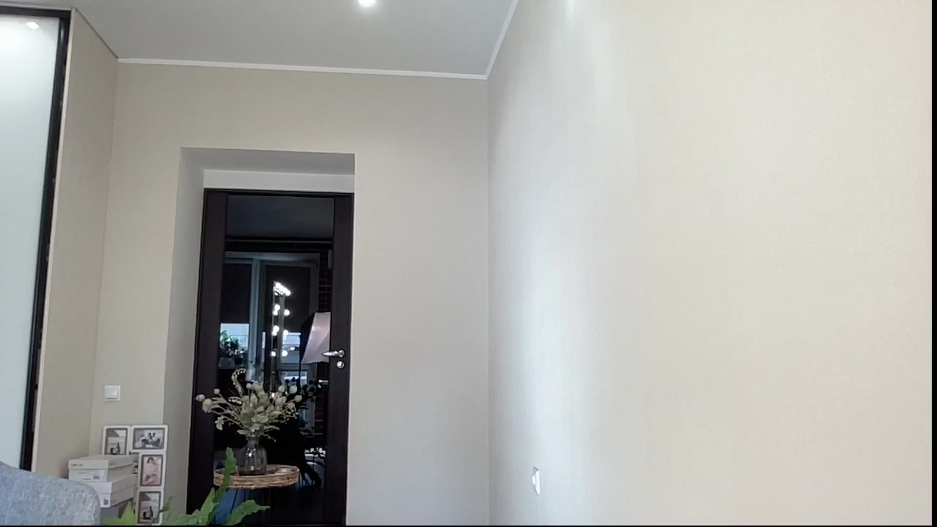 Gallery image thumbnail from AmazingkellyX's myfreecams stream on, 04/22/2025, 11:12 image 17 of 20
