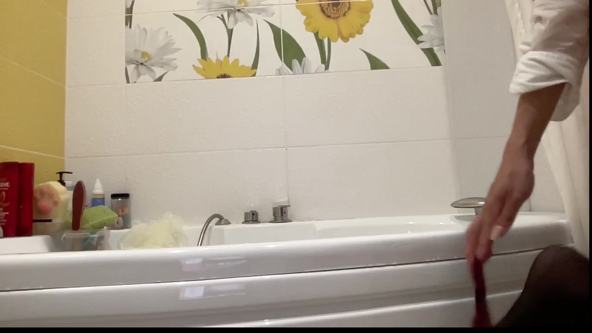 Gallery image thumbnail from AmazingkellyX's myfreecams stream on, 07/26/2025, 12:49 image 4 of 20