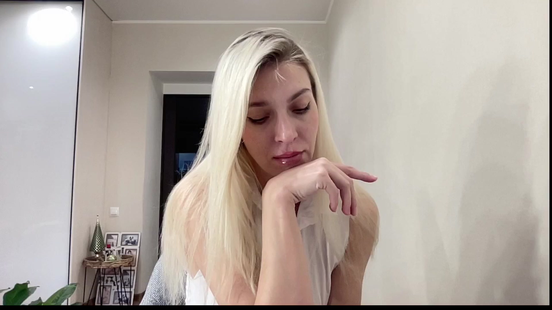 Gallery image thumbnail from AmazingkellyX's myfreecams stream on, 01/14/2026, 11:13 image 15 of 20