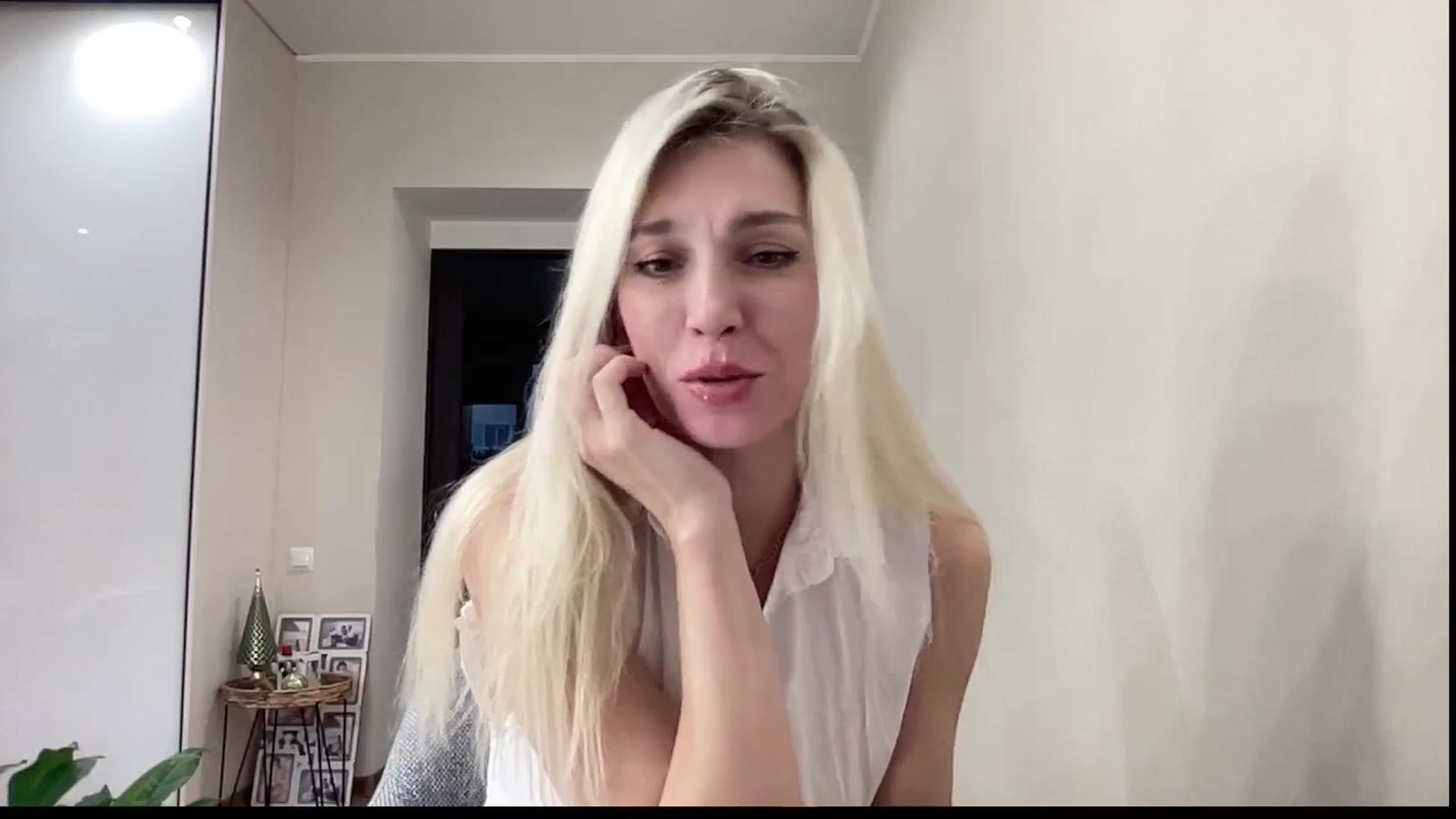 Gallery image thumbnail from AmazingkellyX's myfreecams stream on, 01/14/2026, 11:13 image 14 of 20