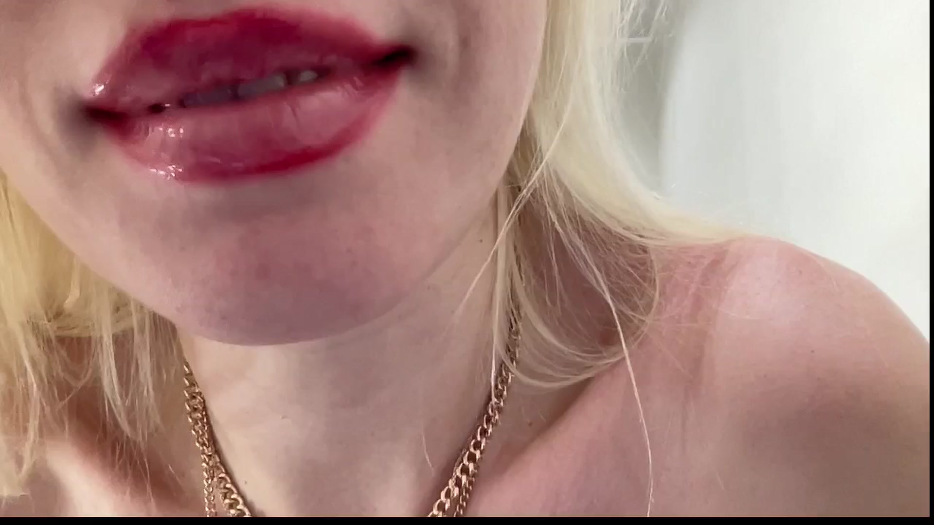Gallery image thumbnail from AmazingkellyX's myfreecams stream on, 01/14/2026, 12:43 image 2 of 20