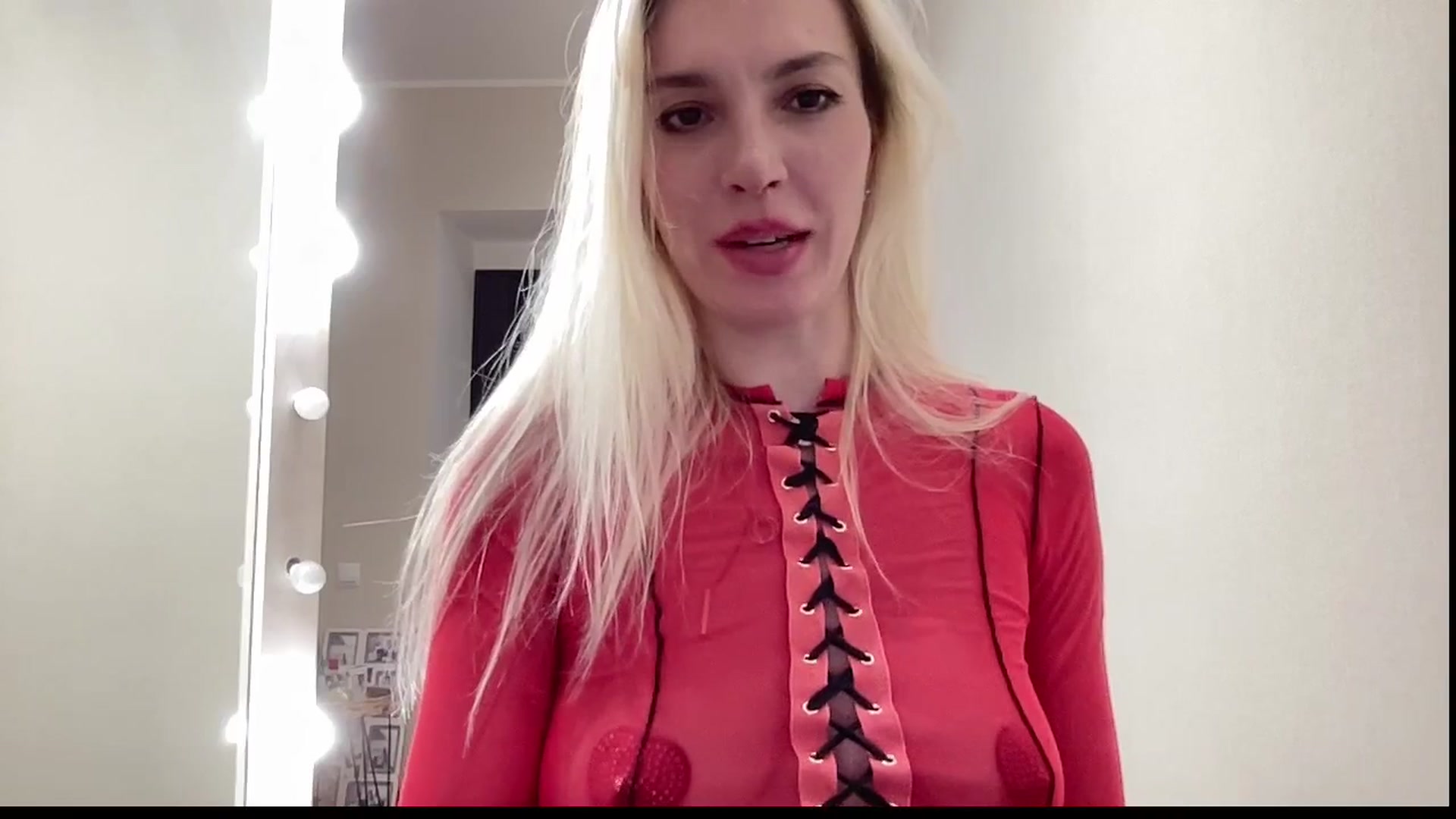 Gallery image thumbnail from AmazingkellyX's myfreecams stream on, 01/14/2026, 12:43 image 13 of 20