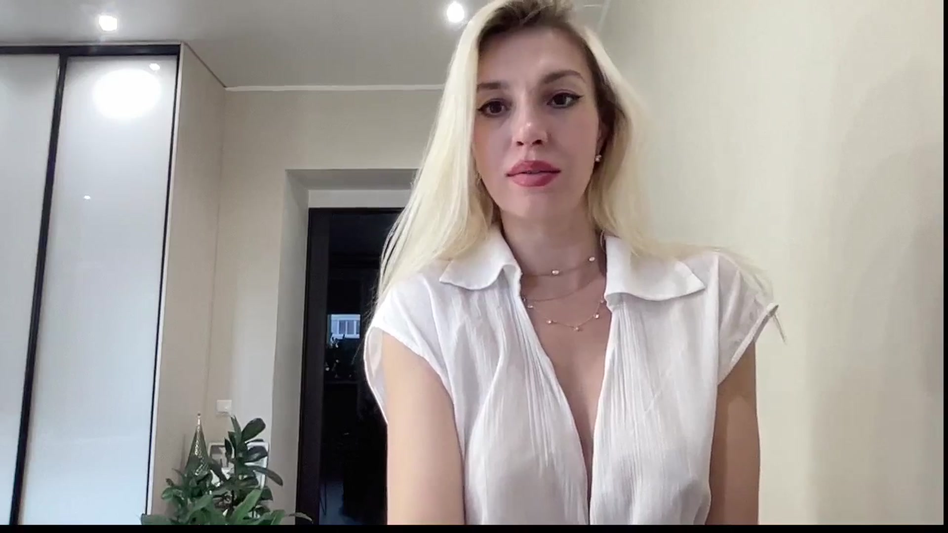 Gallery image thumbnail from AmazingkellyX's myfreecams stream on, 01/17/2026, 09:37 image 15 of 20