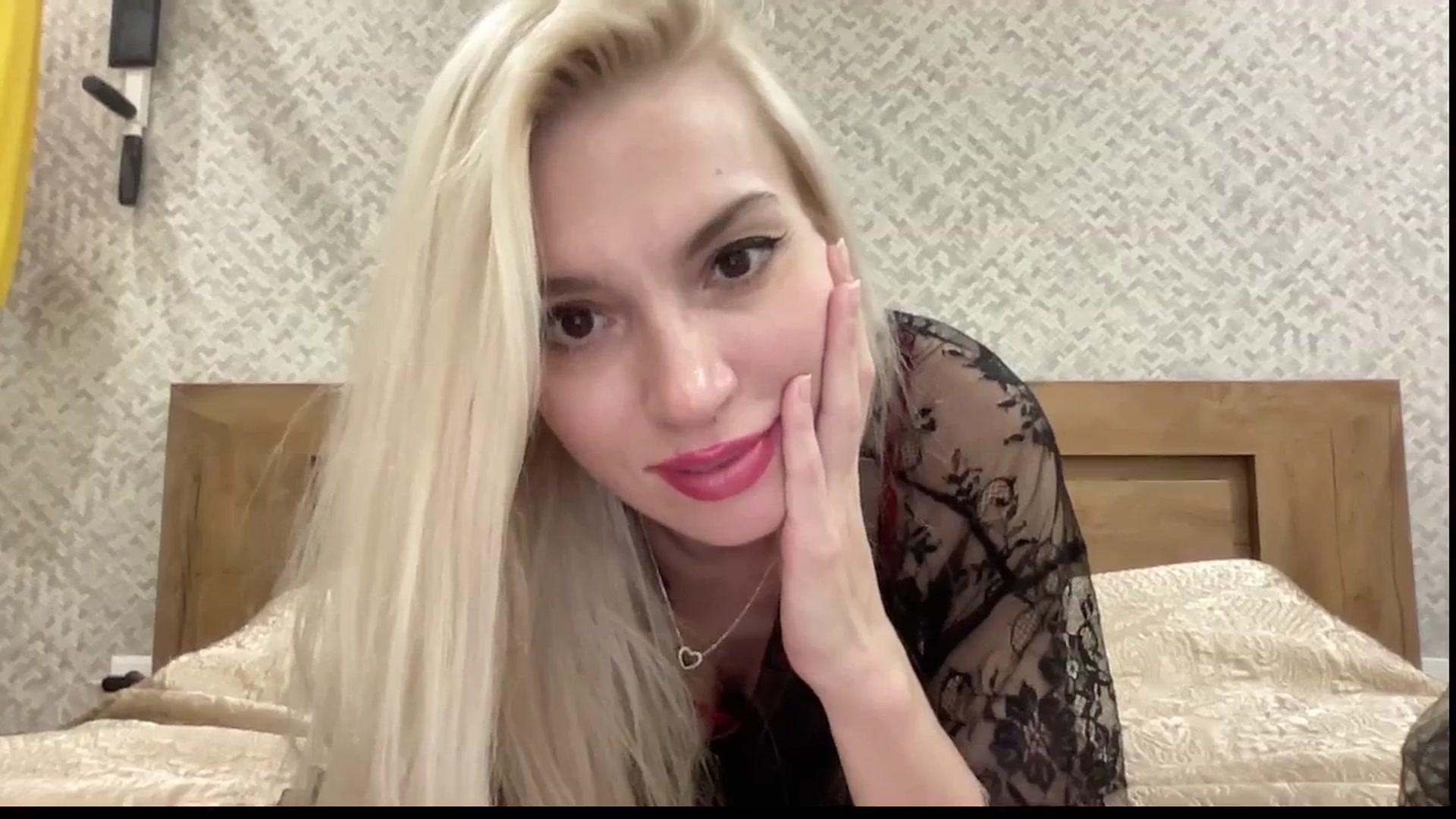 Gallery image thumbnail from AmazingkellyX's myfreecams stream on, 01/25/2026, 12:44 image 4 of 20