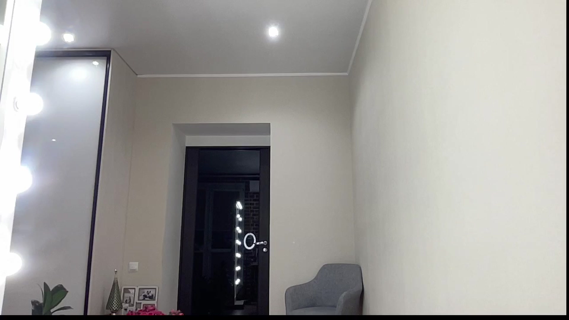 Gallery image thumbnail from AmazingkellyX's myfreecams stream on, 02/01/2026, 13:01 image 15 of 20