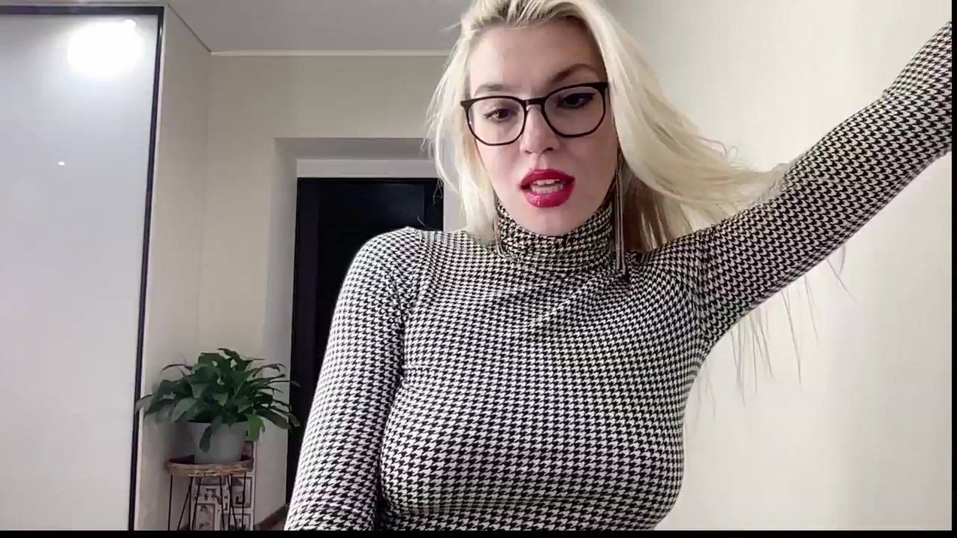 Gallery image thumbnail from AmazingkellyX's myfreecams stream on, 02/22/2026, 12:20 image 16 of 20