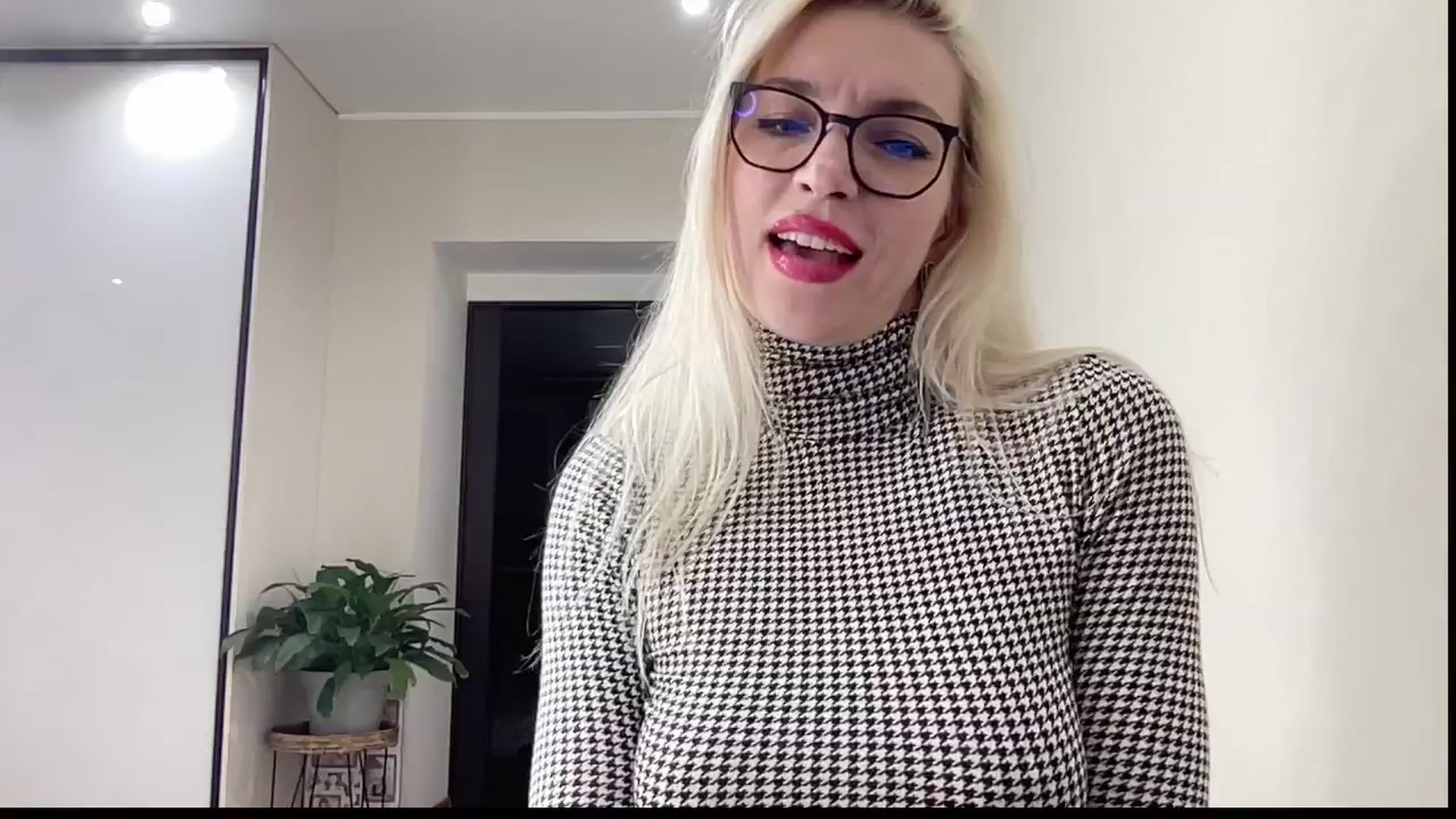 Gallery image thumbnail from AmazingkellyX's myfreecams stream on, 02/22/2026, 13:11 image 8 of 20