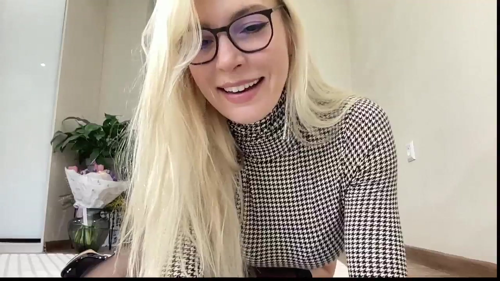 Gallery image thumbnail from AmazingkellyX's myfreecams stream on, 03/08/2026, 11:42 image 4 of 20