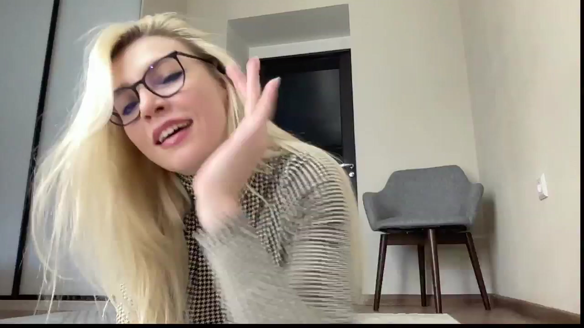 Gallery image thumbnail from AmazingkellyX's myfreecams stream on, 03/17/2026, 11:47 image 10 of 20