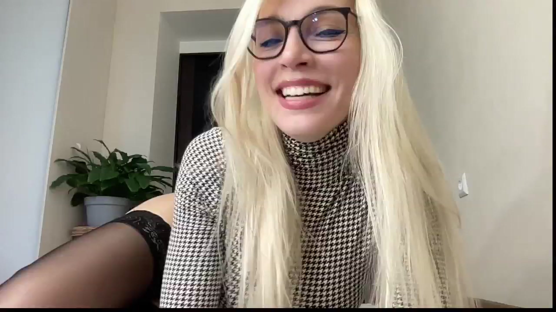 Gallery image thumbnail from AmazingkellyX's myfreecams stream on, 03/17/2026, 11:47 image 20 of 20