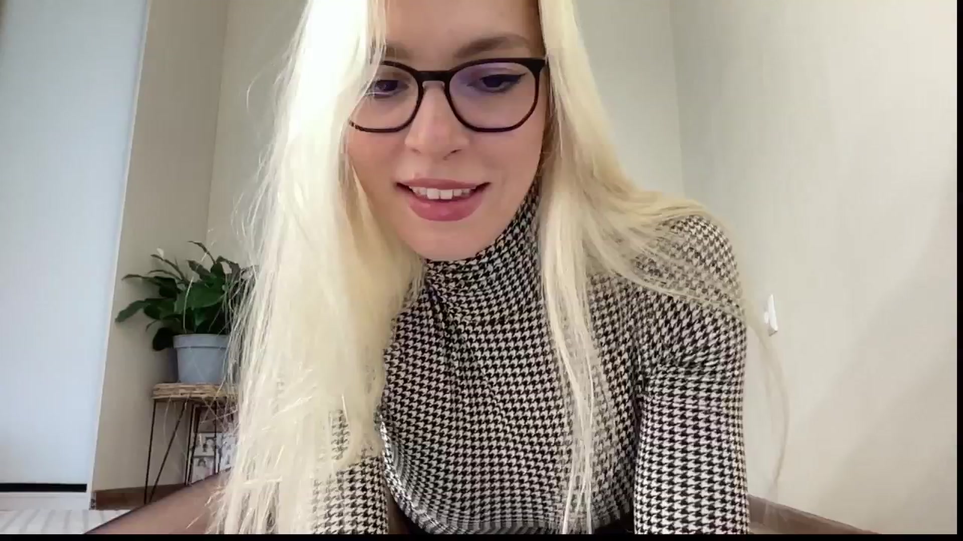 Gallery image thumbnail from AmazingkellyX's myfreecams stream on, 03/17/2026, 11:47 image 1 of 20