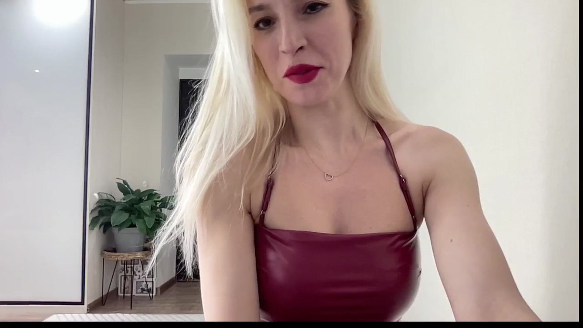 Gallery image thumbnail from AmazingkellyX's myfreecams stream on, 03/22/2026, 13:34 image 10 of 20