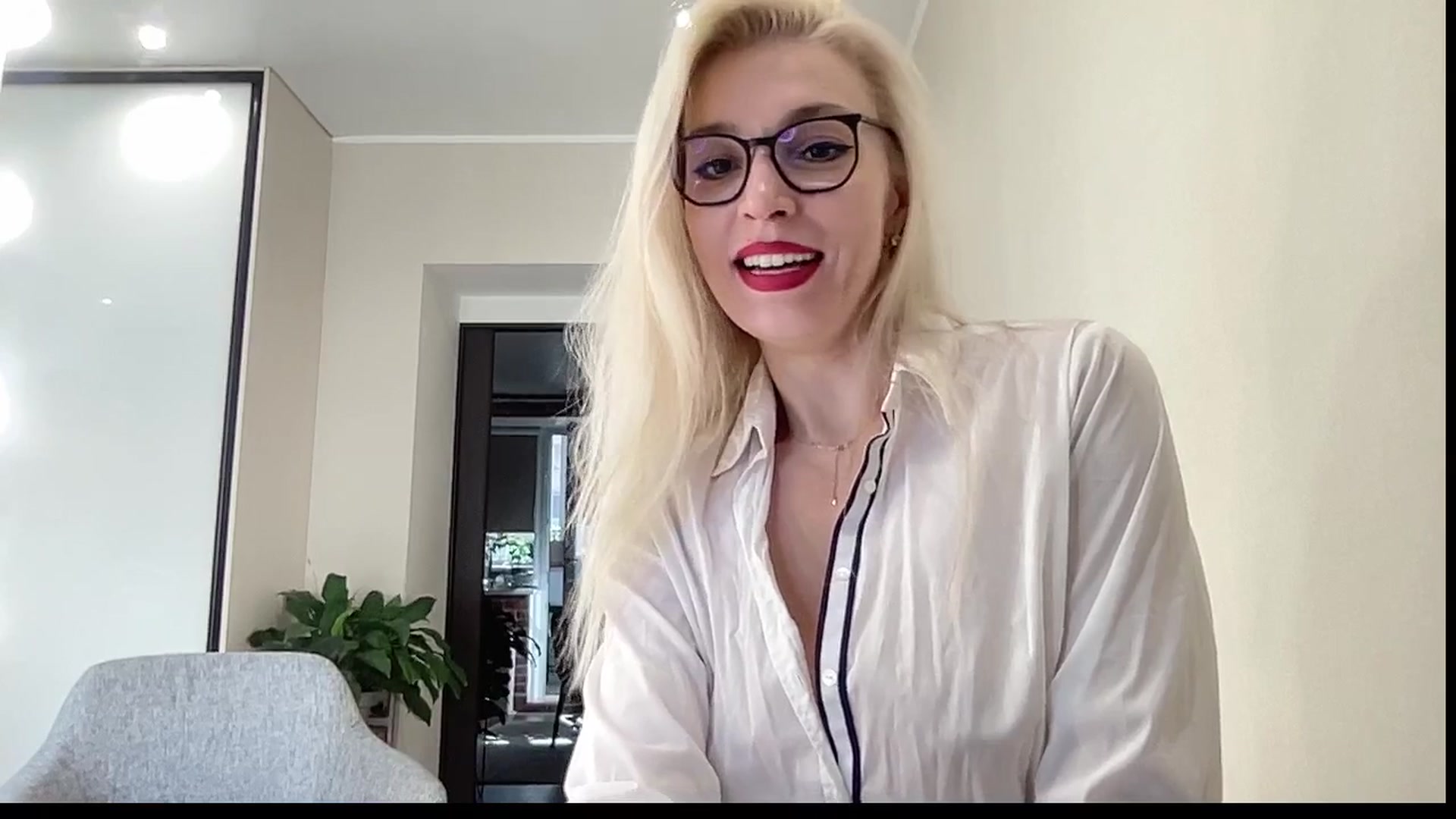 Gallery image thumbnail from AmazingkellyX's myfreecams stream on, 04/10/2026, 10:45 image 2 of 20
