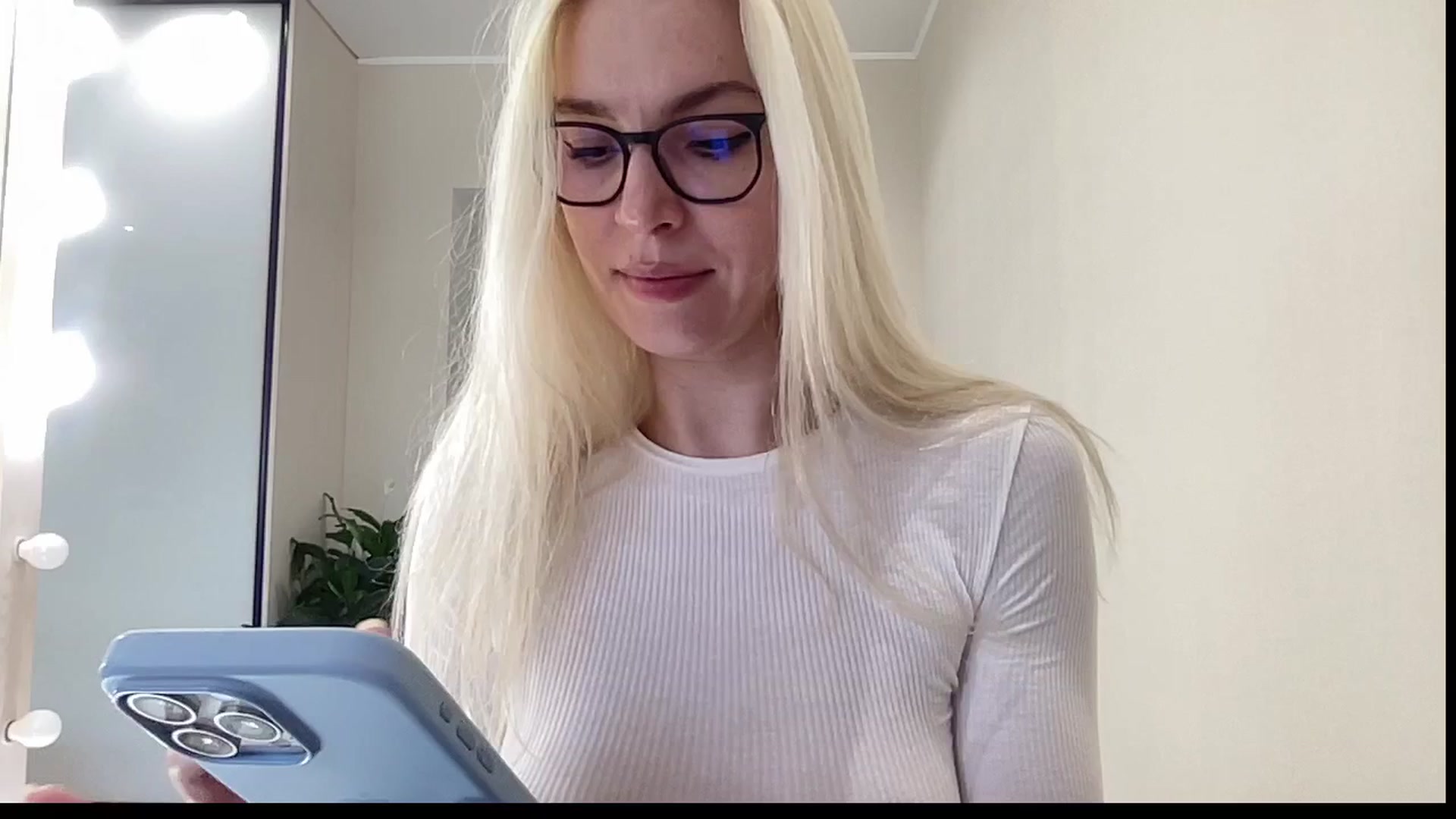 Gallery image thumbnail from AmazingkellyX's myfreecams stream on, 04/16/2026, 09:22 image 1 of 20