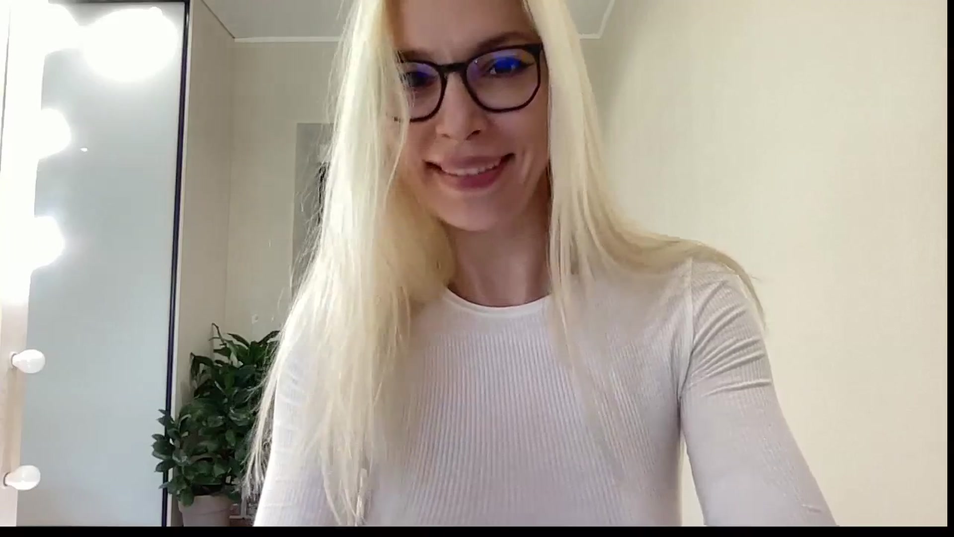 Gallery image thumbnail from AmazingkellyX's myfreecams stream on, 04/16/2026, 09:22 image 4 of 20
