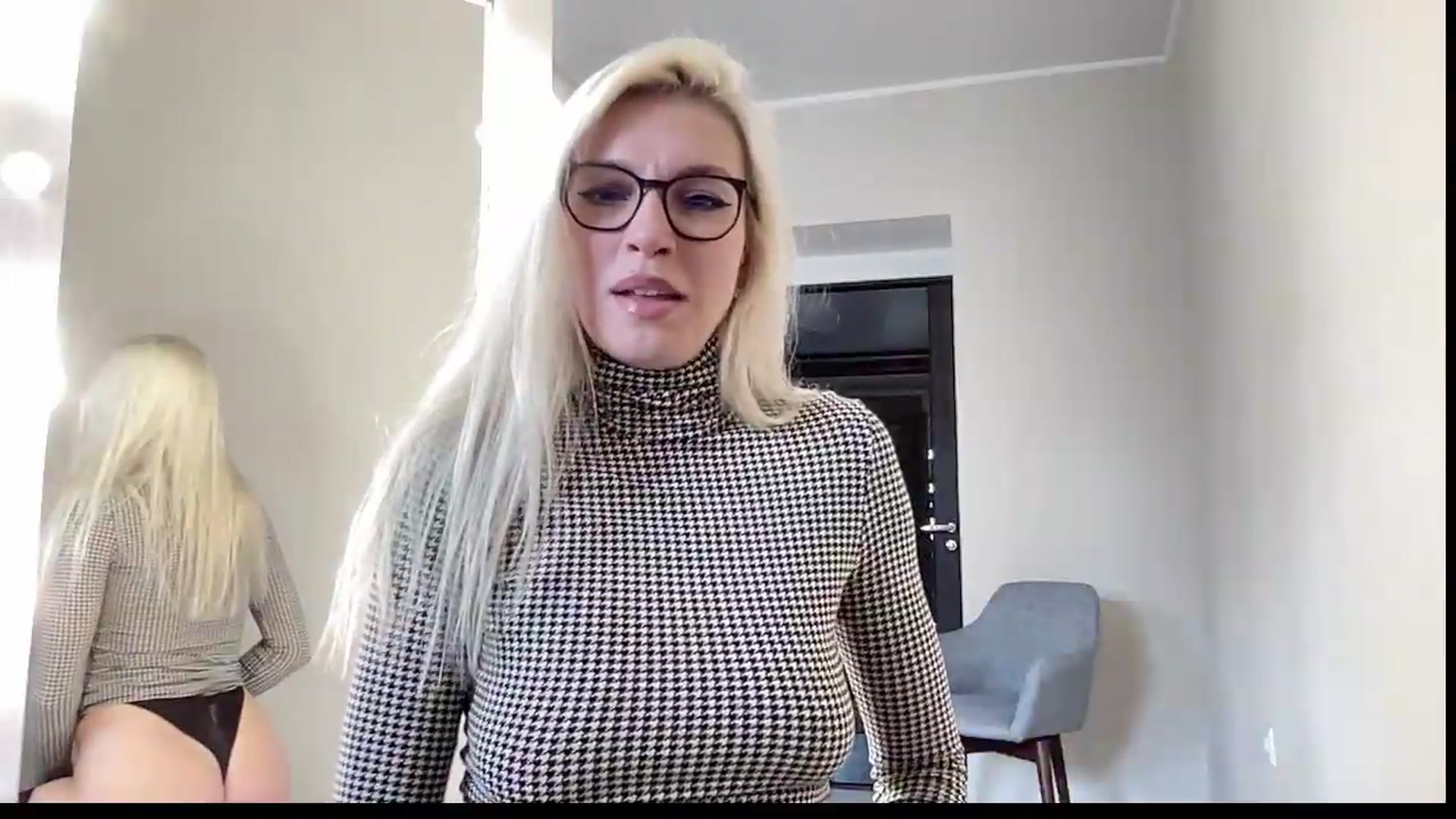 Gallery image thumbnail from AmazingkellyX's myfreecams stream on, 05/08/2026, 10:28 image 13 of 20