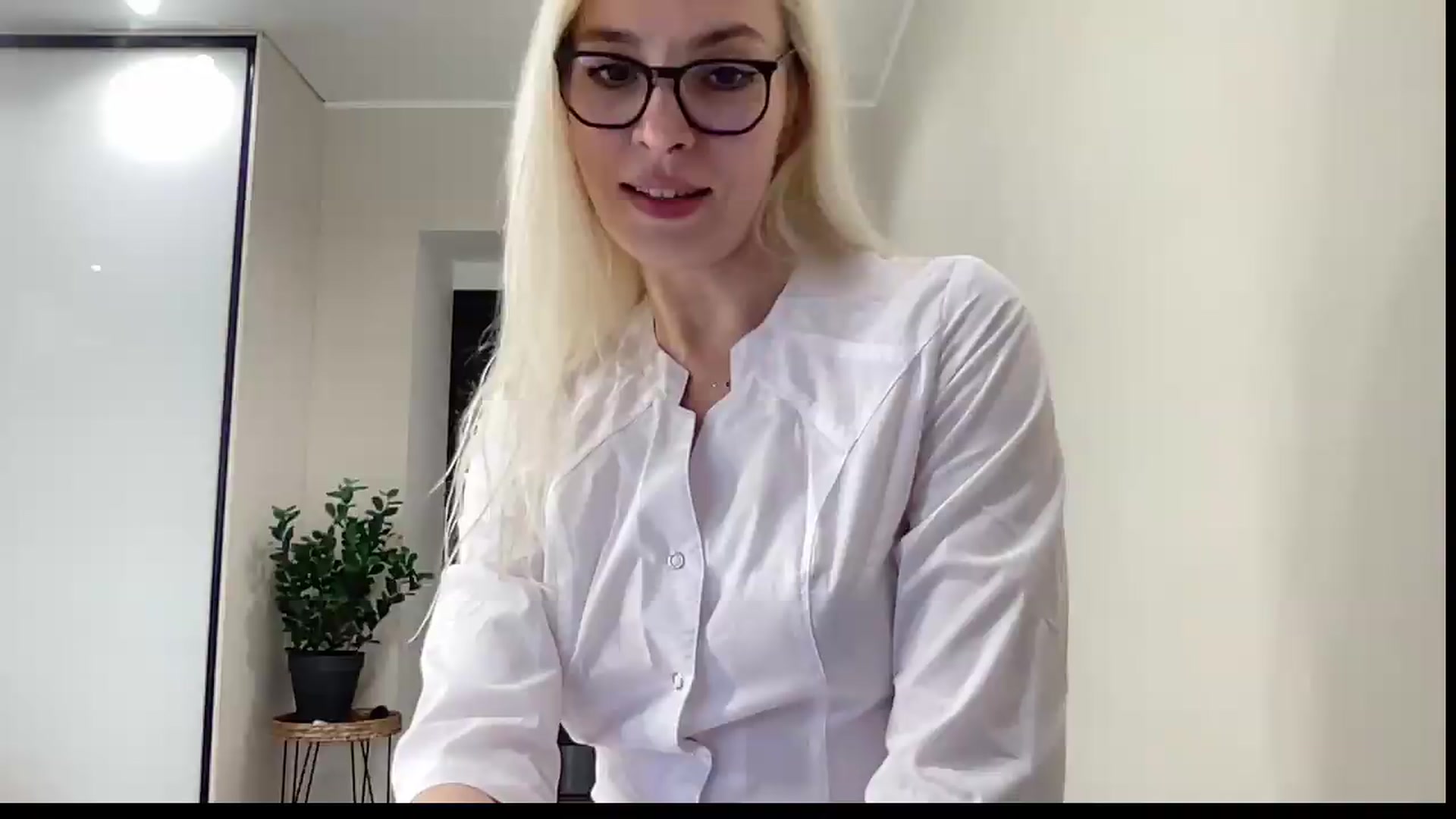 Gallery image thumbnail from AmazingkellyX's myfreecams stream on, 06/21/2026, 10:18 image 17 of 20