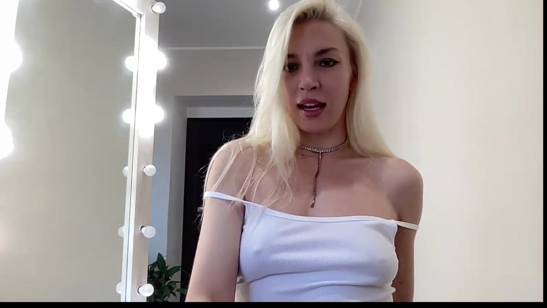Gallery image thumbnail from AmazingkellyX's myfreecams stream on, 07/12/2026, 11:47 image 3 of 20