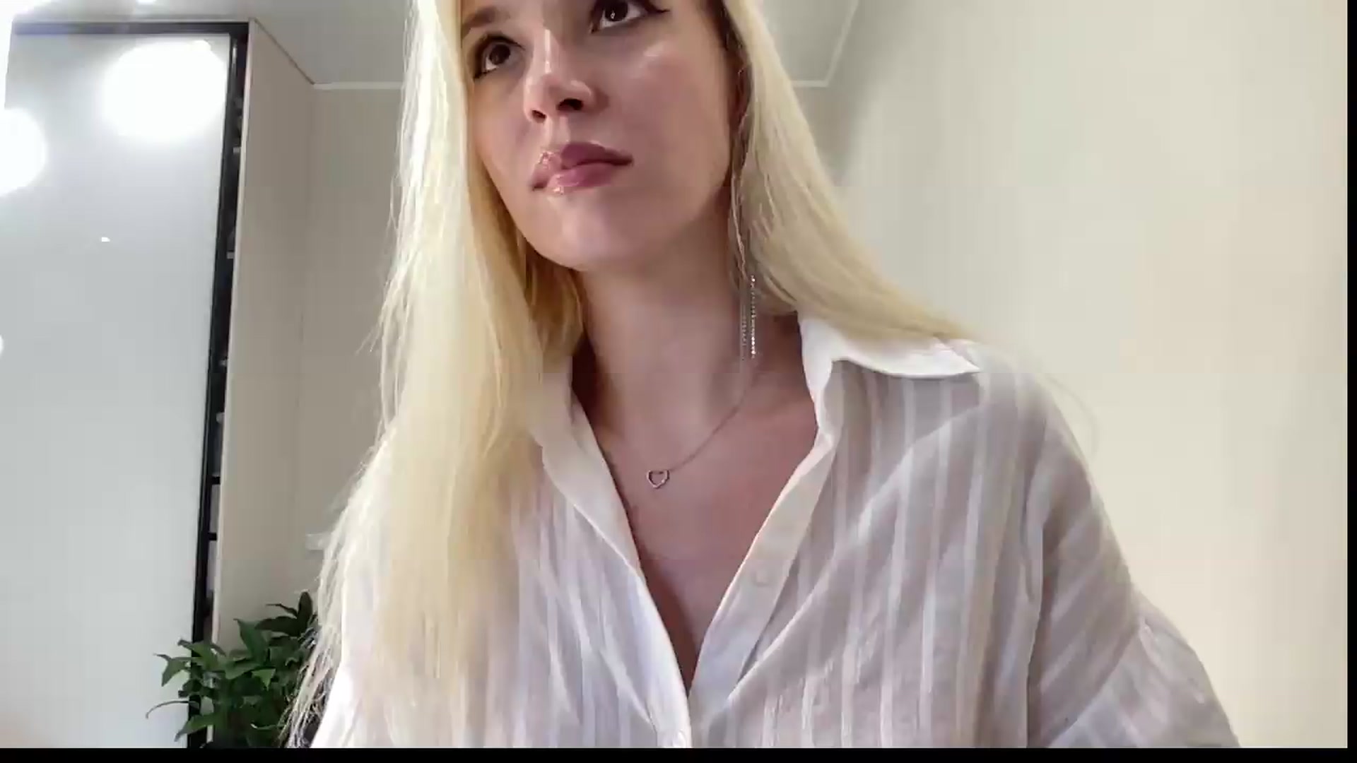 Gallery image thumbnail from AmazingkellyX's myfreecams stream on, 07/19/2026, 09:54 image 20 of 20