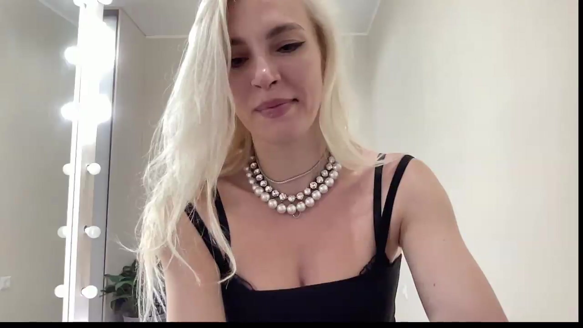 Gallery image thumbnail from AmazingkellyX's myfreecams stream on, 08/01/2026, 13:26 image 19 of 20