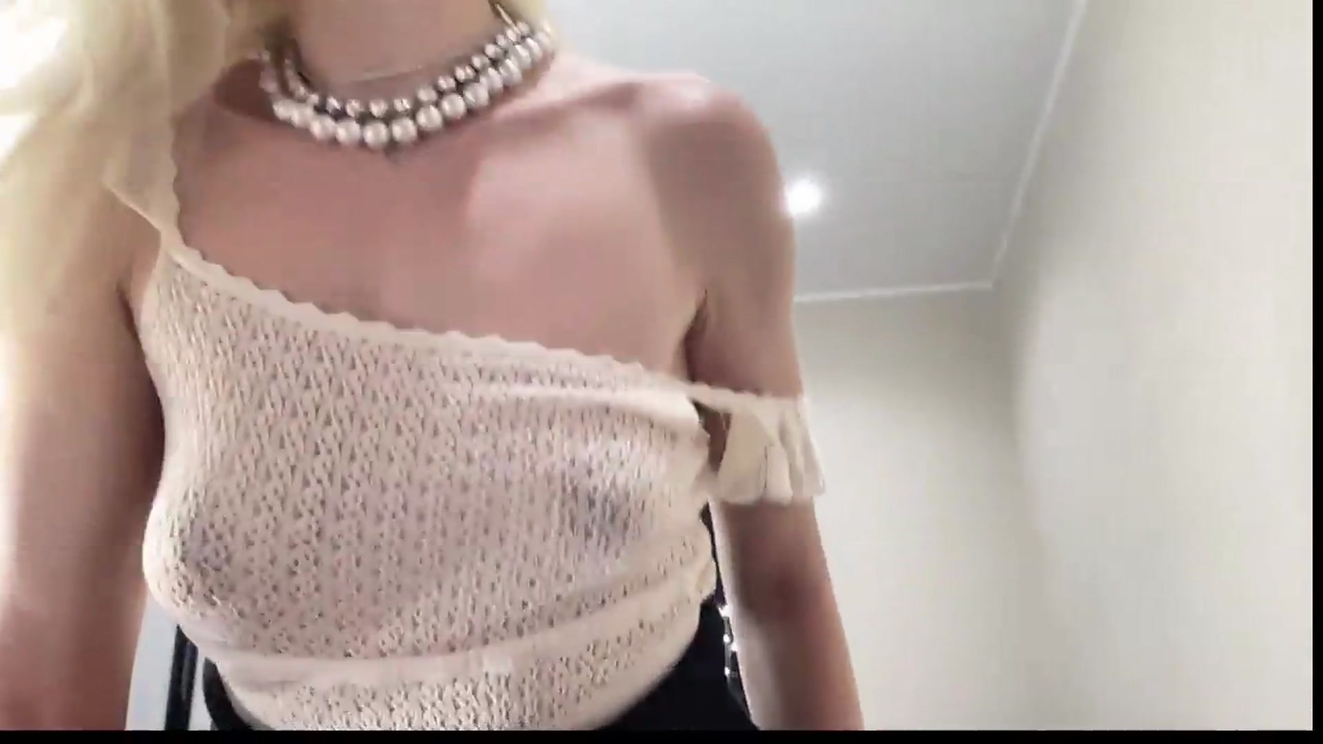 Gallery image thumbnail from AmazingkellyX's myfreecams stream on, 08/01/2026, 13:26 image 2 of 20