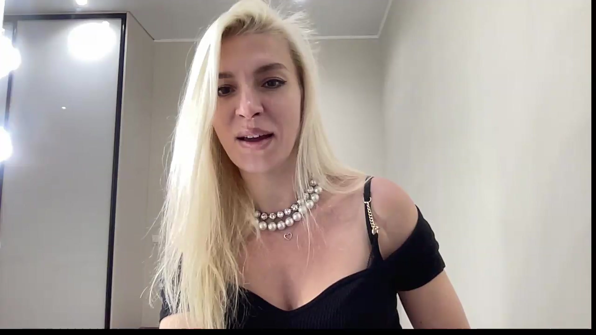 Gallery image thumbnail from AmazingkellyX's myfreecams stream on, 08/12/2026, 12:53 image 20 of 20