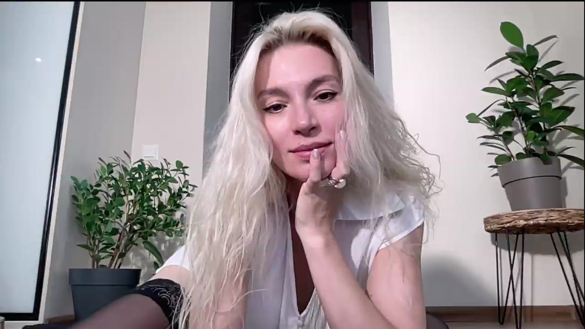 Gallery image thumbnail from AmazingkellyX's myfreecams stream on, 09/09/2026, 12:41 image 3 of 20