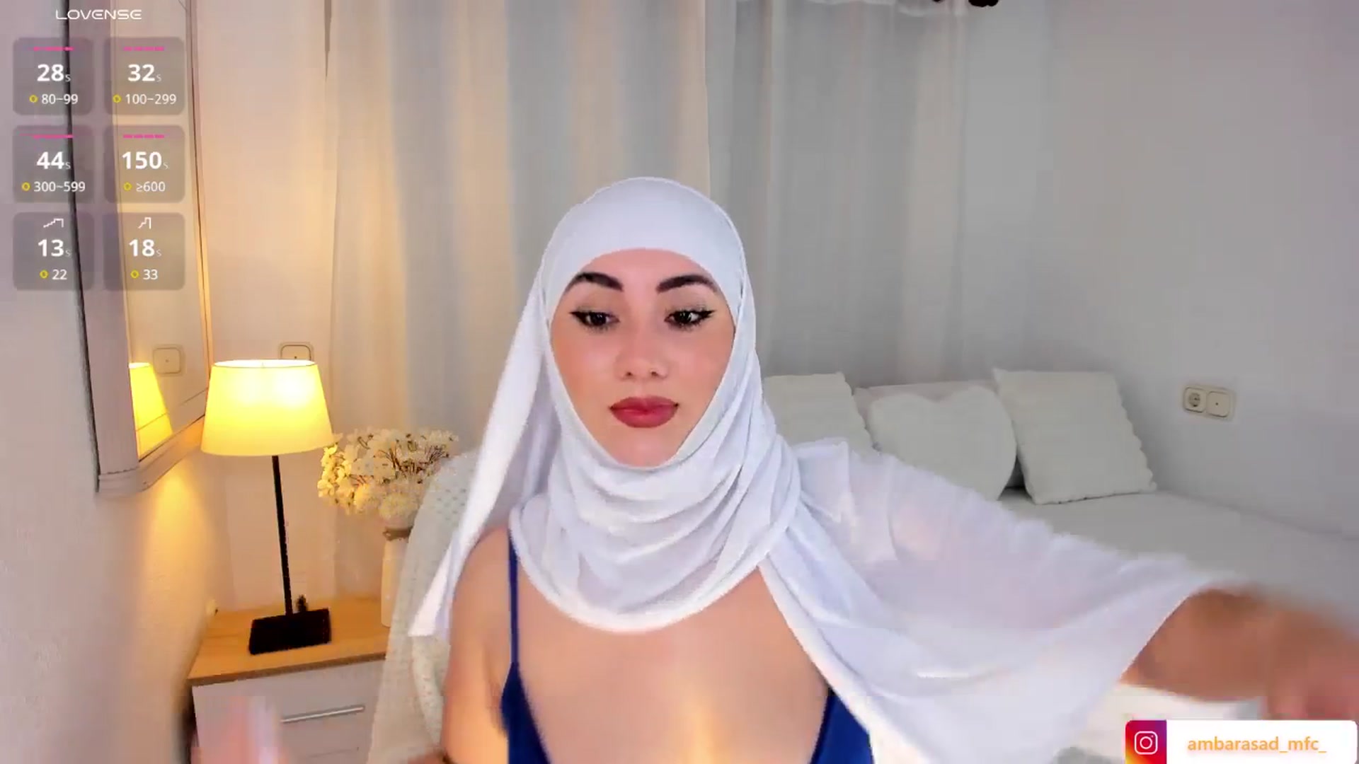 Gallery image thumbnail from Ambar_Asad's myfreecams stream on, 04/14/2025, 14:39 image 15 of 20