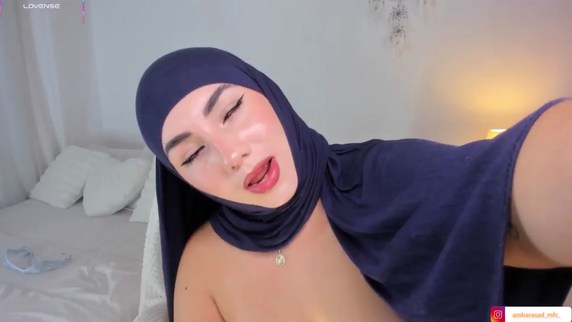 Gallery image thumbnail from Ambar_Asad's myfreecams stream on, 09/02/2025, 13:00 image 16 of 20
