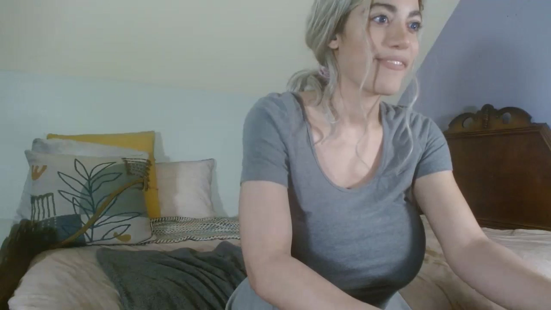 Gallery image thumbnail from AmberAlena_'s myfreecams stream on, 06/29/2023, 20:48 image 6 of 20