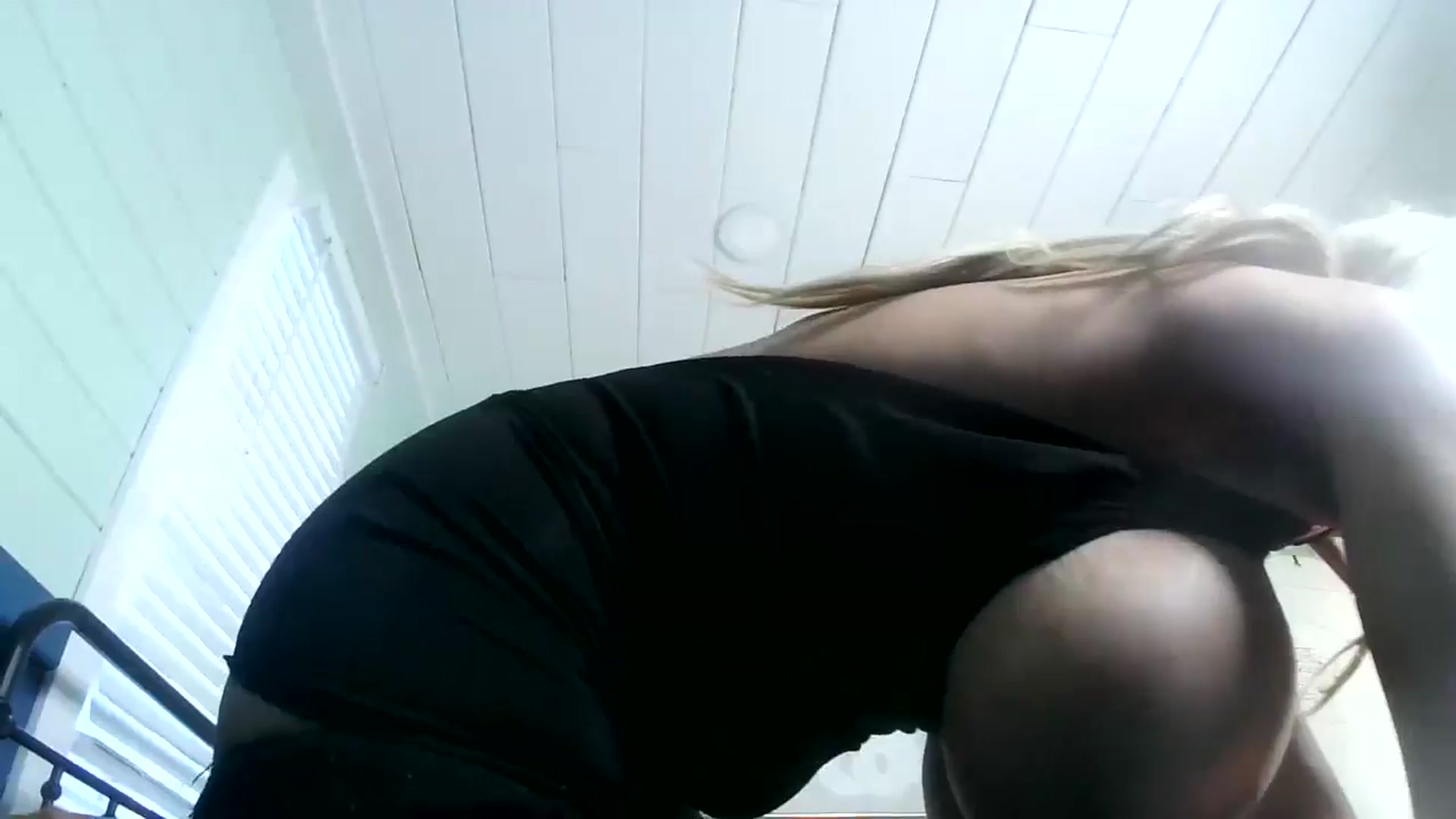Gallery image thumbnail from AmberAlena_'s myfreecams stream on, 10/23/2024, 22:28 image 2 of 20