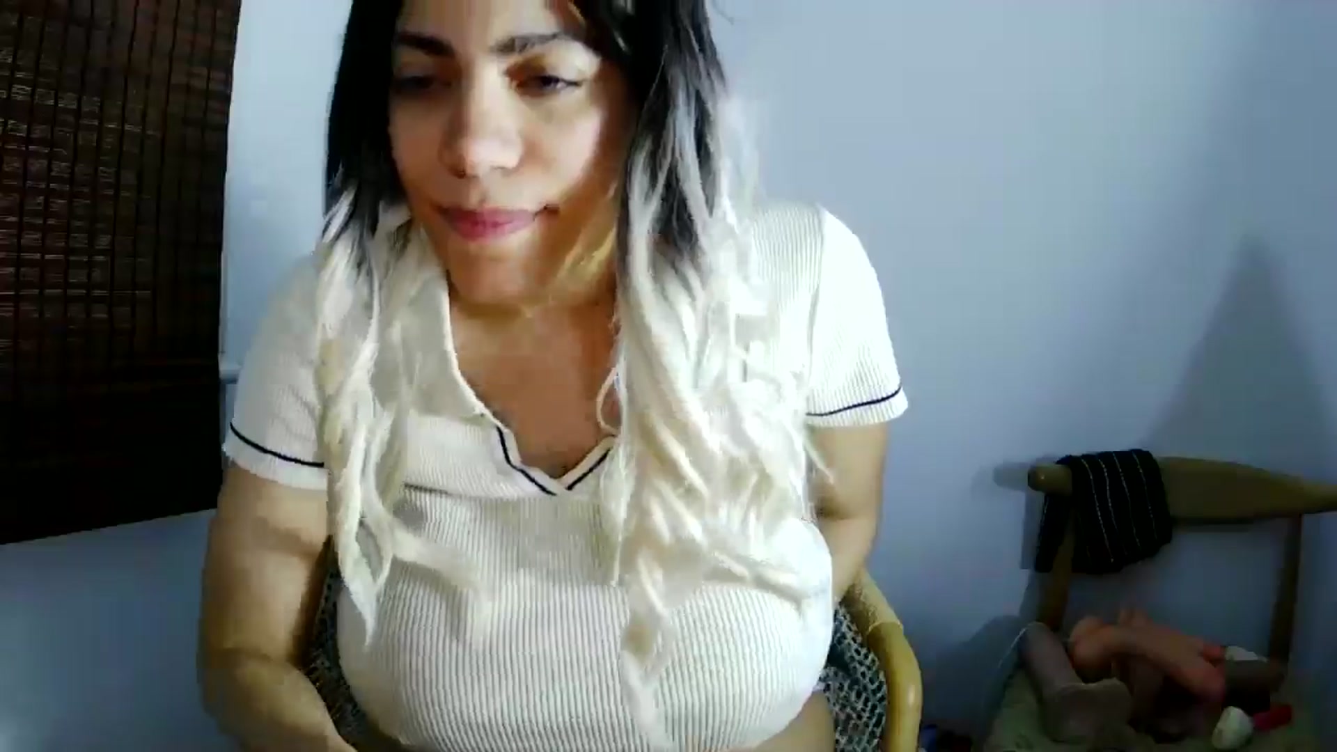 Gallery image thumbnail from AmberAlena_'s myfreecams stream on, 05/21/2025, 11:21 image 2 of 20