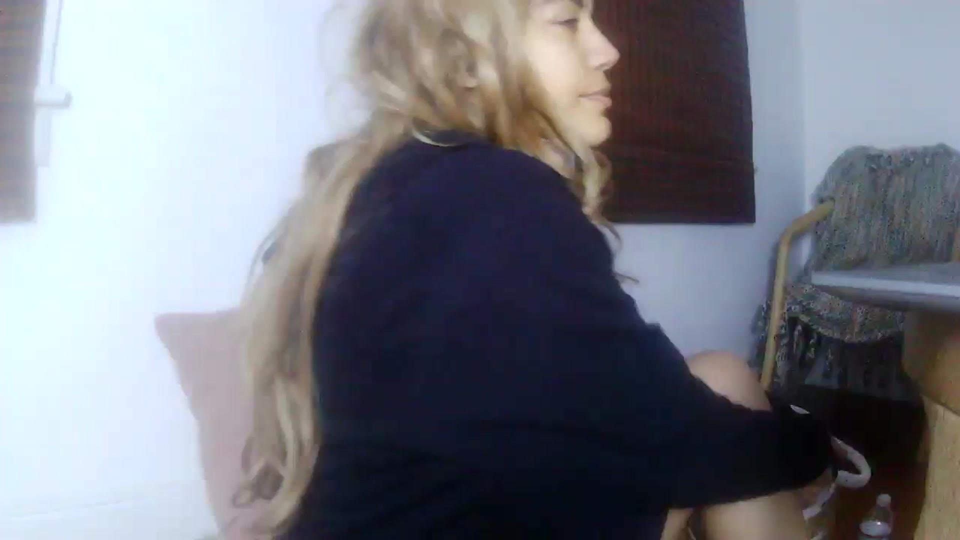 Gallery image thumbnail from AmberAlena_'s myfreecams stream on, 12/05/2025, 13:13 image 1 of 20