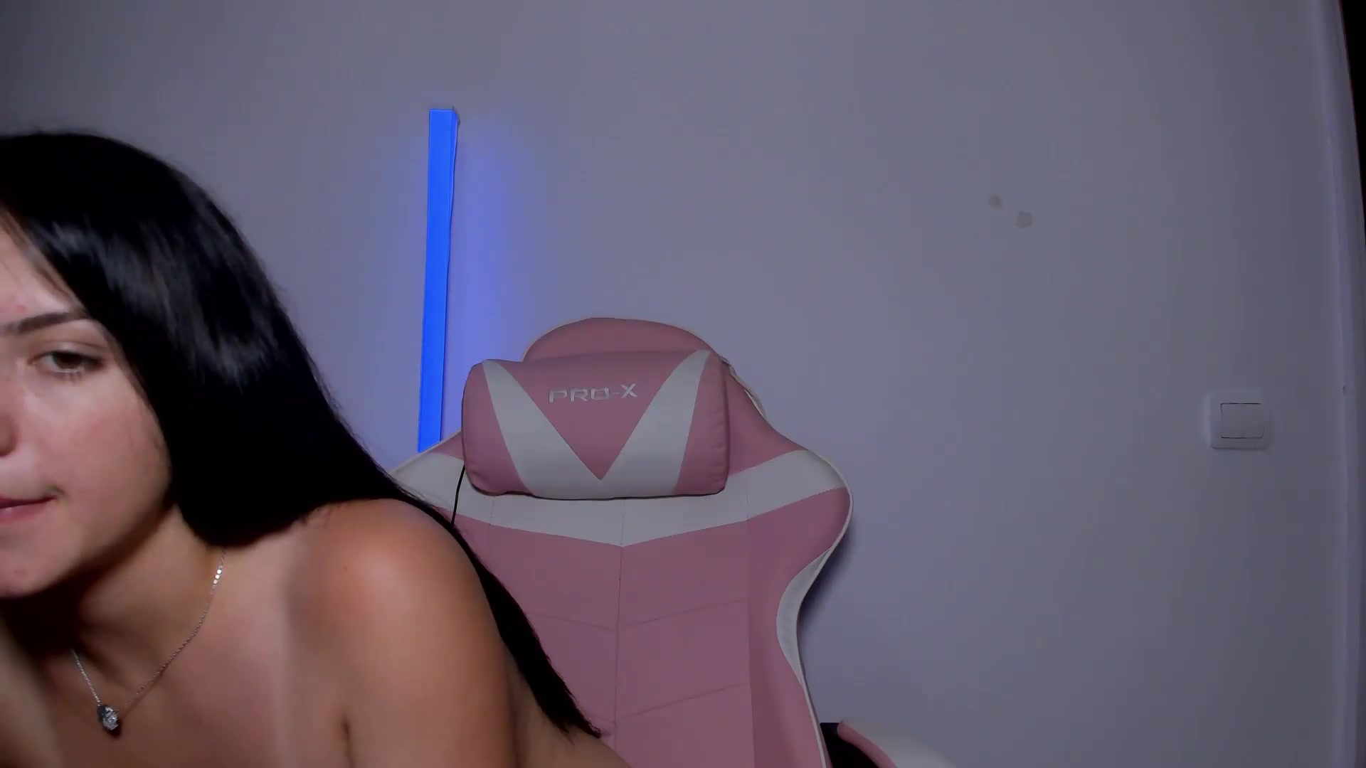 Gallery image thumbnail from AmberBlue_'s myfreecams stream on, 08/21/2026, 01:48 image 13 of 20