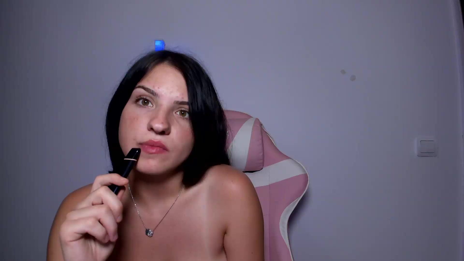 Gallery image thumbnail from AmberBlue_'s myfreecams stream on, 08/21/2026, 01:48 image 3 of 20