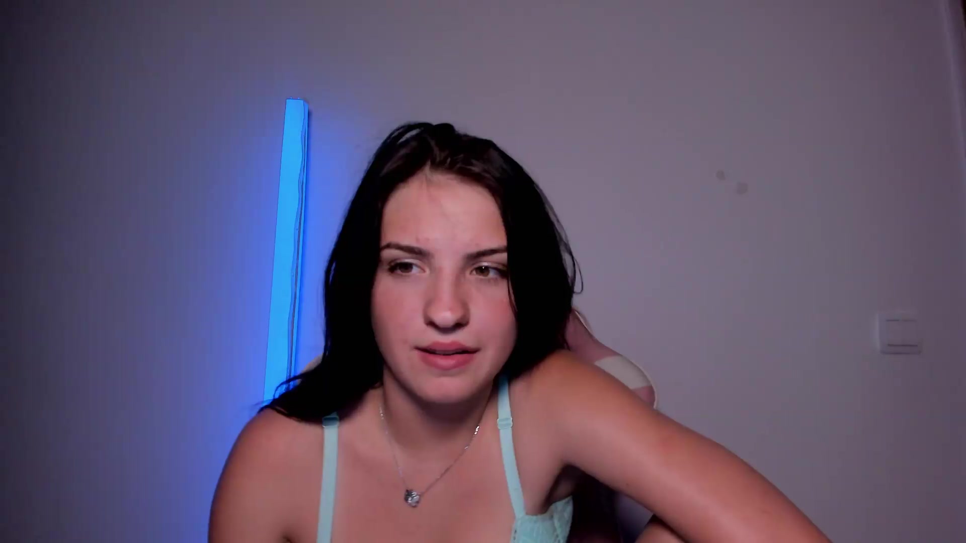 Gallery image thumbnail from AmberBlue_'s myfreecams stream on, 08/21/2026, 20:12 image 12 of 20