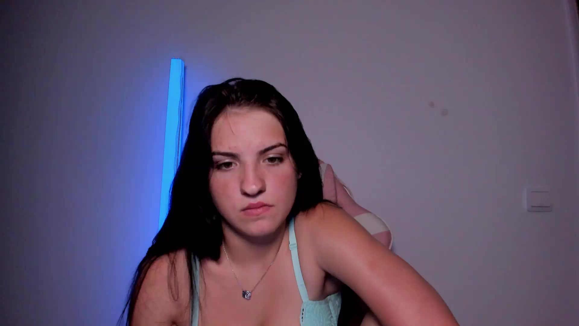 Gallery image thumbnail from AmberBlue_'s myfreecams stream on, 08/21/2026, 20:12 image 13 of 20