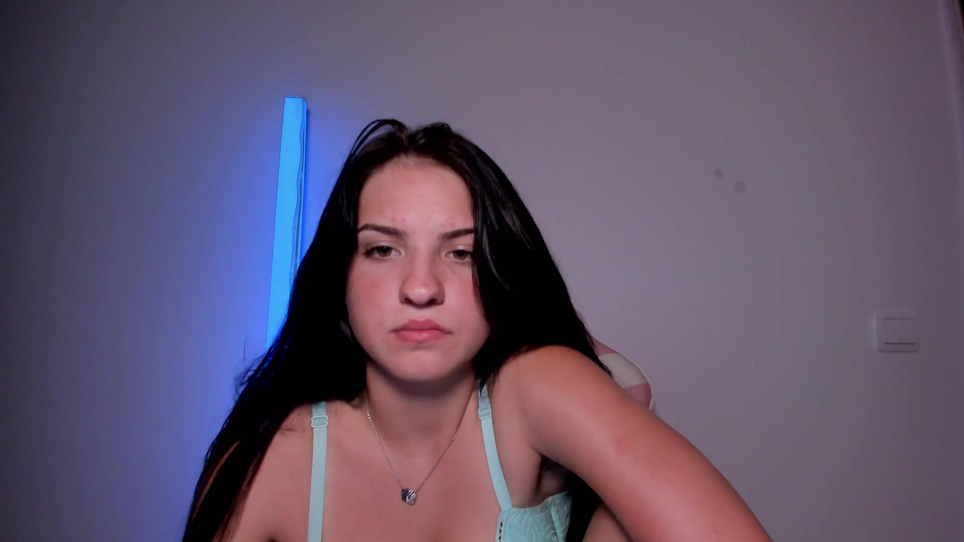 Gallery image thumbnail from AmberBlue_'s myfreecams stream on, 08/21/2026, 20:12 image 14 of 20