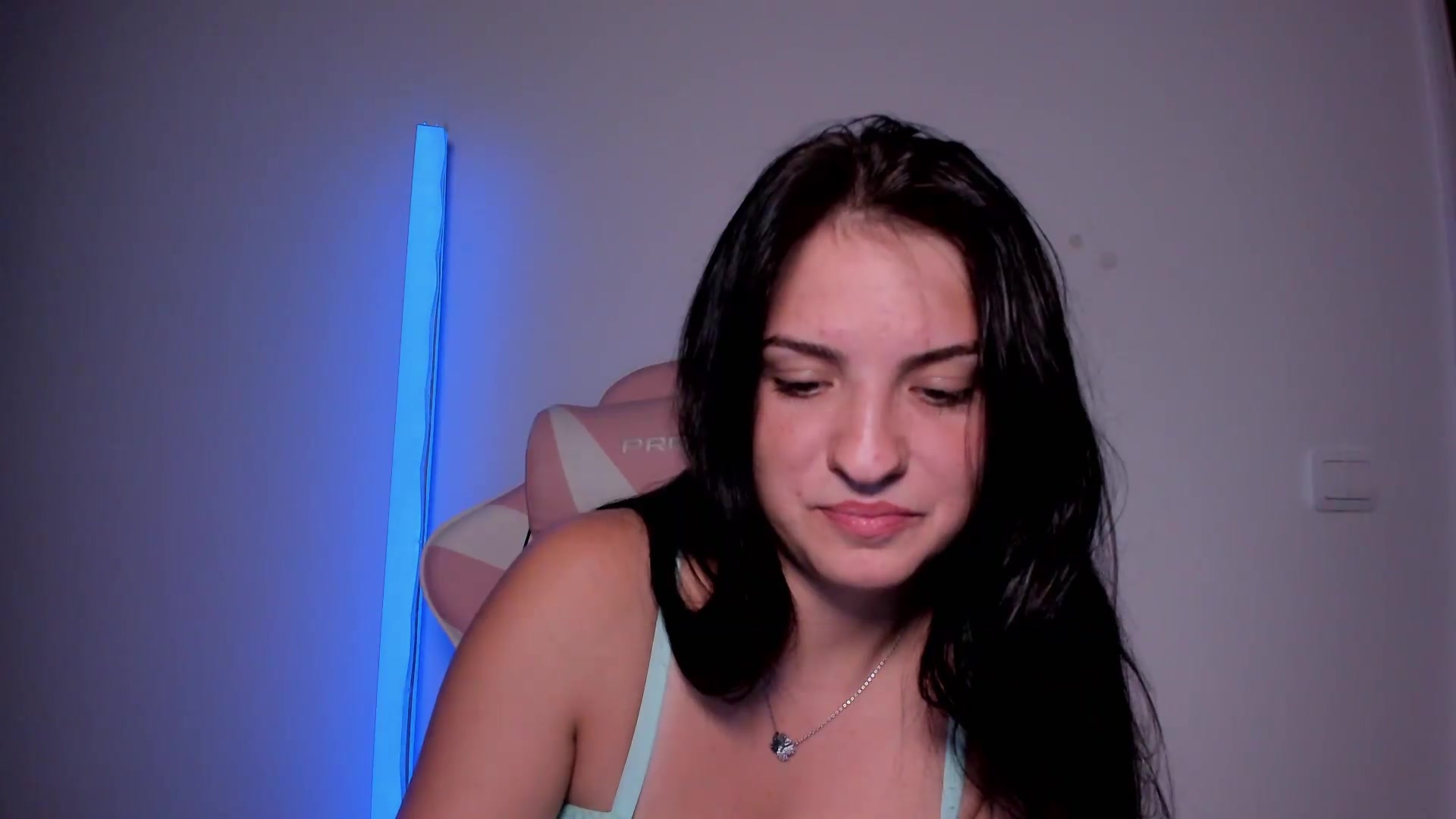 Gallery image thumbnail from AmberBlue_'s myfreecams stream on, 08/22/2026, 01:14 image 6 of 20